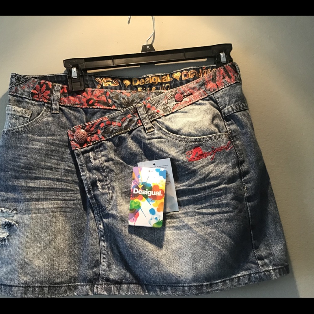 Designer jean skirt in Desigual Denim